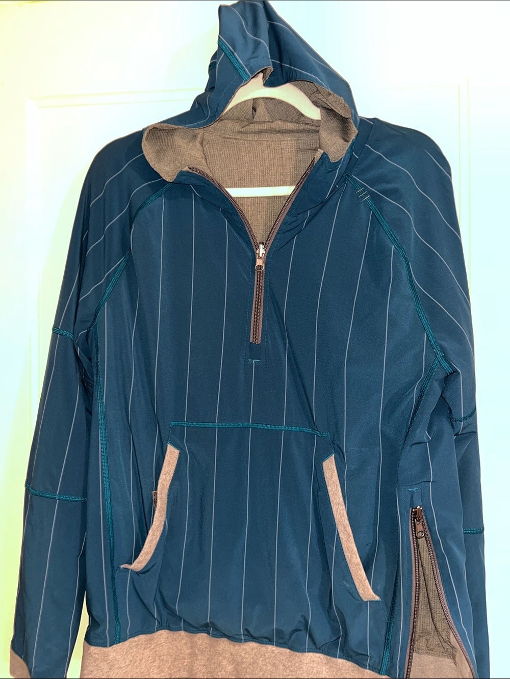 Lululemon rare aqua teal hoodie